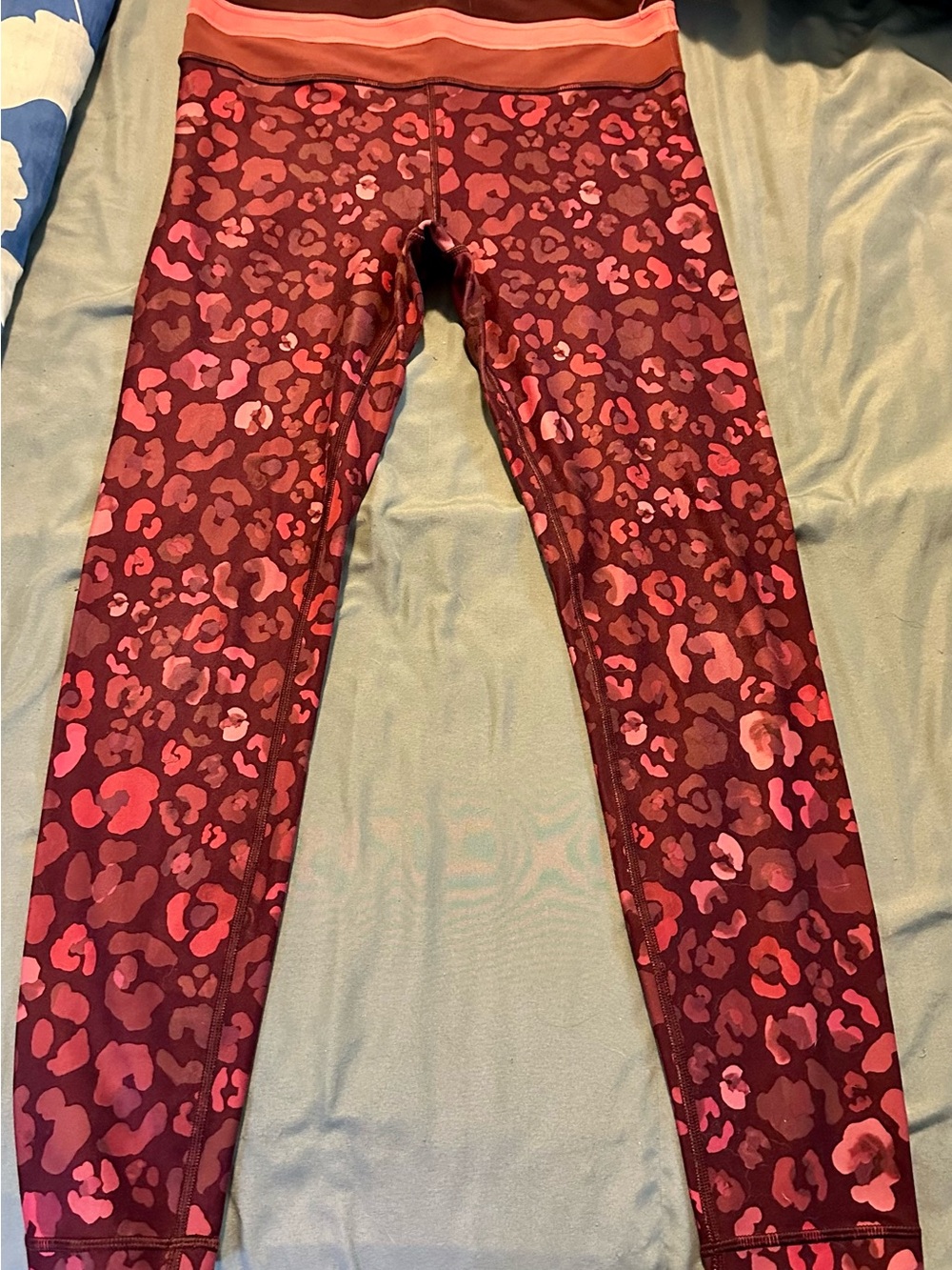 Athleta Pink and Maroon Leopard Print women’s Elation 7/8 Tight (Leggings)